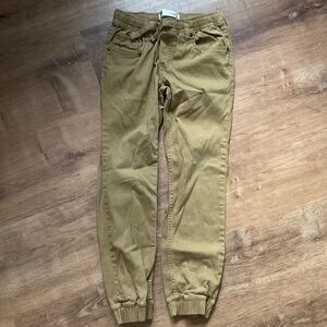 Boys Levi jogger khaki